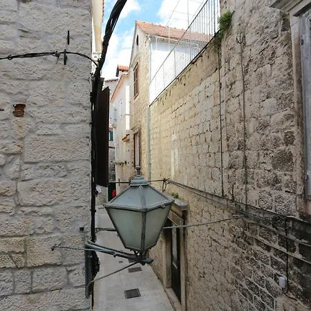 By The Sea - 19575 * 特罗吉尔