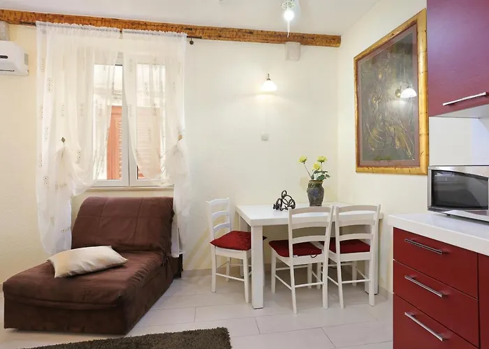 By The Sea - 19575 * 特罗吉尔